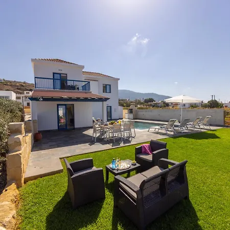 Diana Seaside Villa Pomos
