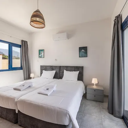 Villa Diana Seaside Pomos