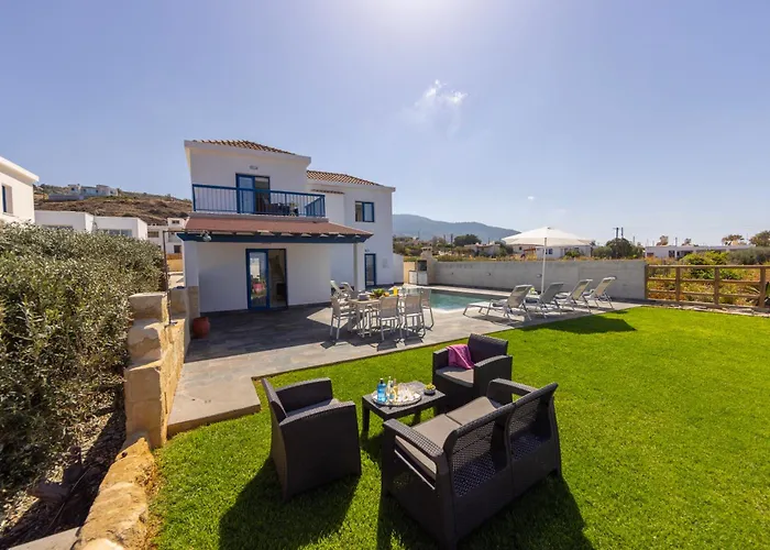 Diana Seaside Vila Pomos