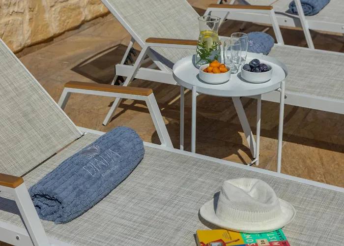 Diana Seaside Vila Pomos